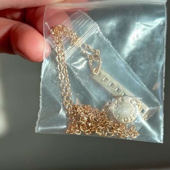 Vince CAMUTO Necklace/Collier Blue Ombré Necklace W/Pouch - Picture 9 of 12